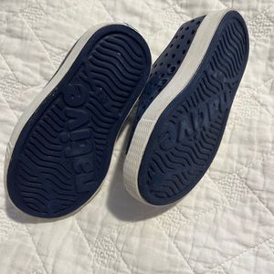 Navy Blue Native Shoes Size Toddler 6